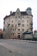 071.jpg